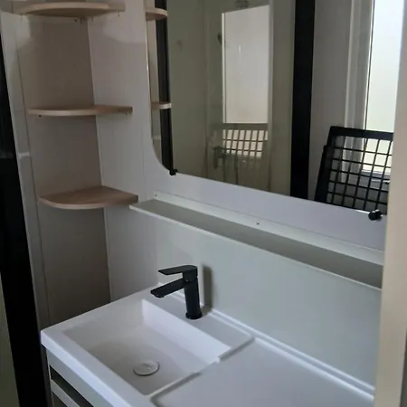 Mobil-home 244 *